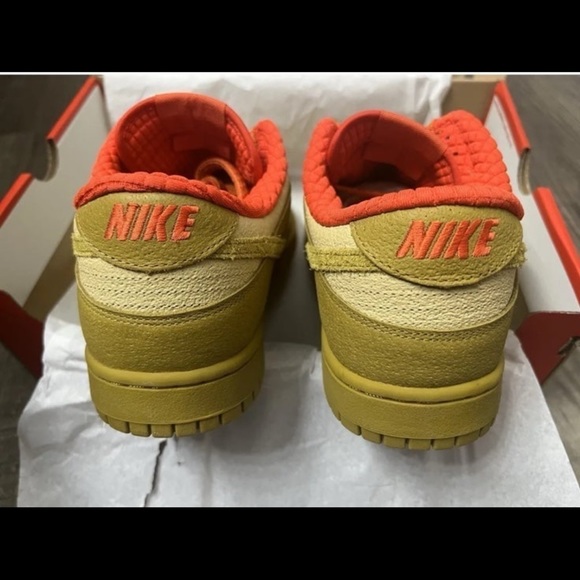 Nike Dunk low Sesame Bronzine Picante Red - - Picture 2 of 7